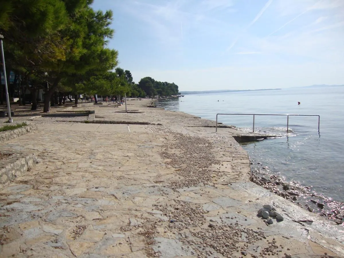 Apartments Villa Damir Petrcane