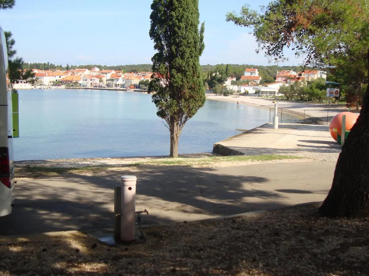Apartments Villa Damir Petrcane