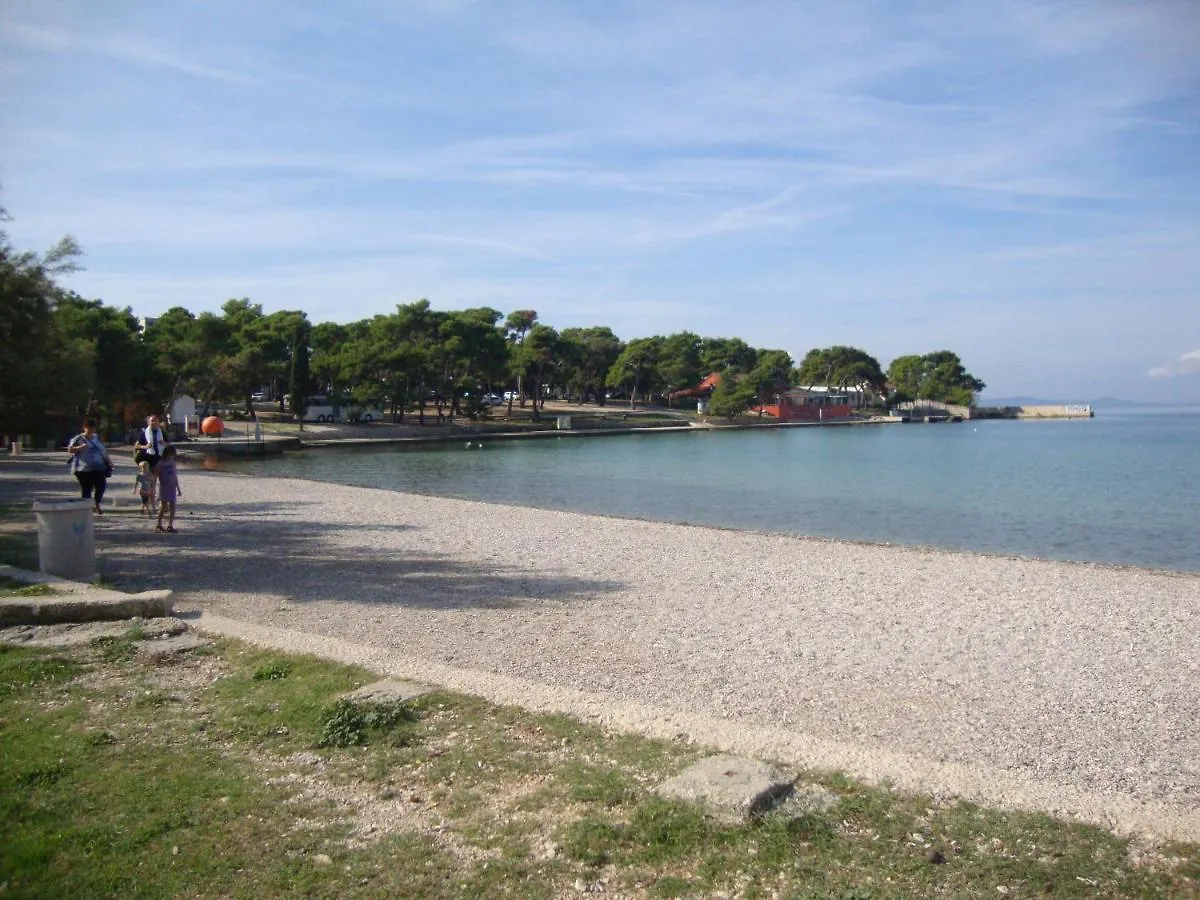 Apartments Villa Damir Petrcane